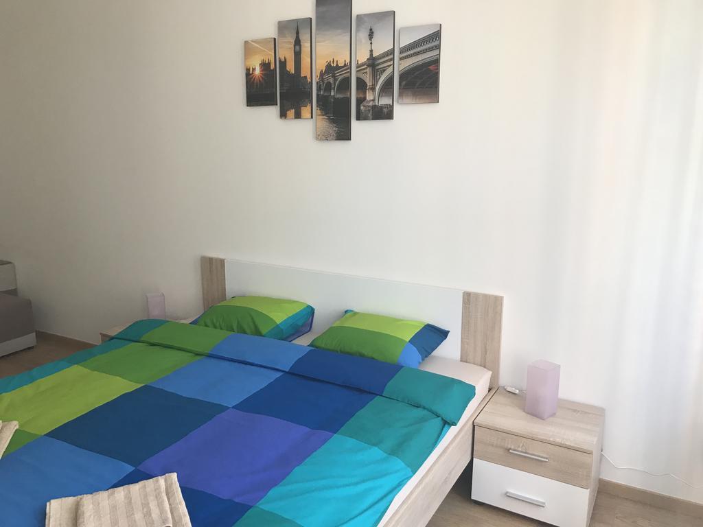 Apartment Glory Anglicka Прага Екстер'єр фото